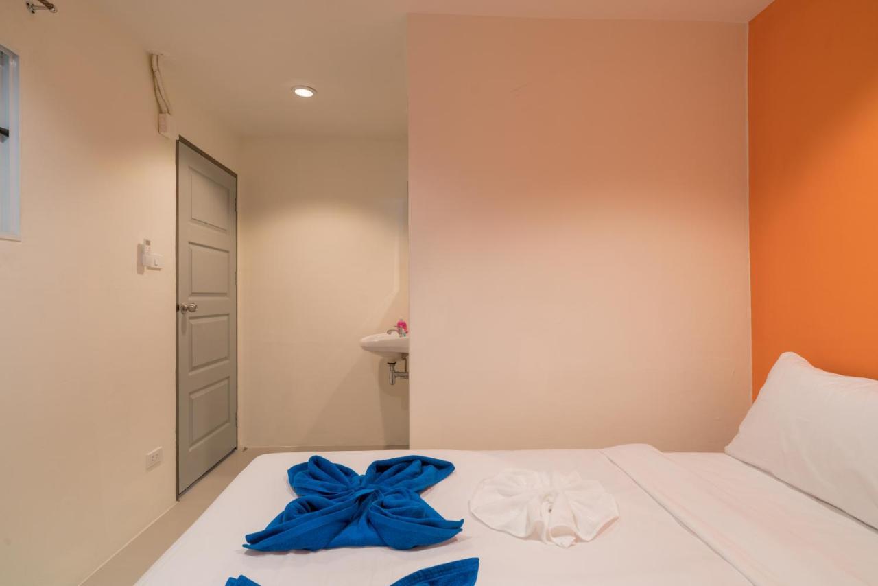 Отель Grey Door Patong Экстерьер фото
