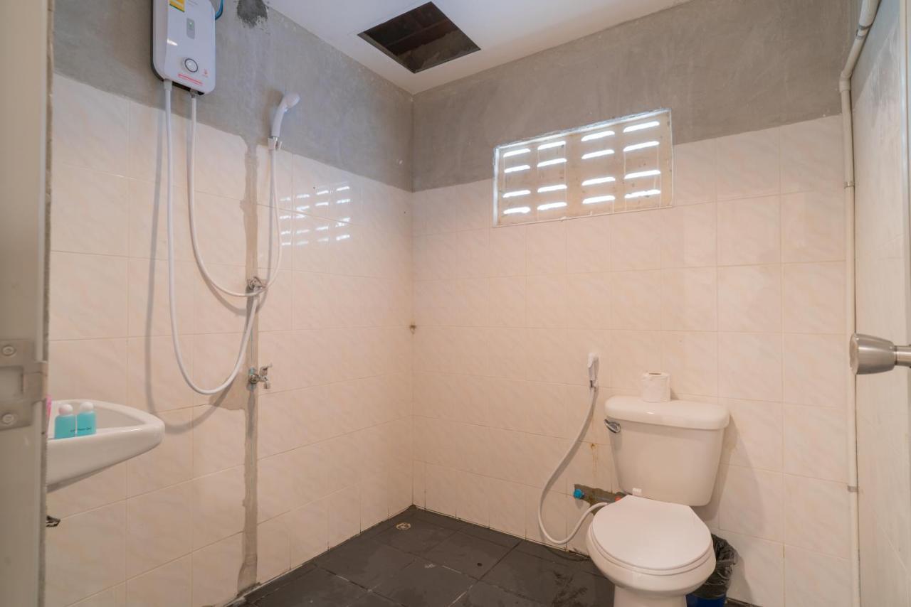 Отель Grey Door Patong Экстерьер фото