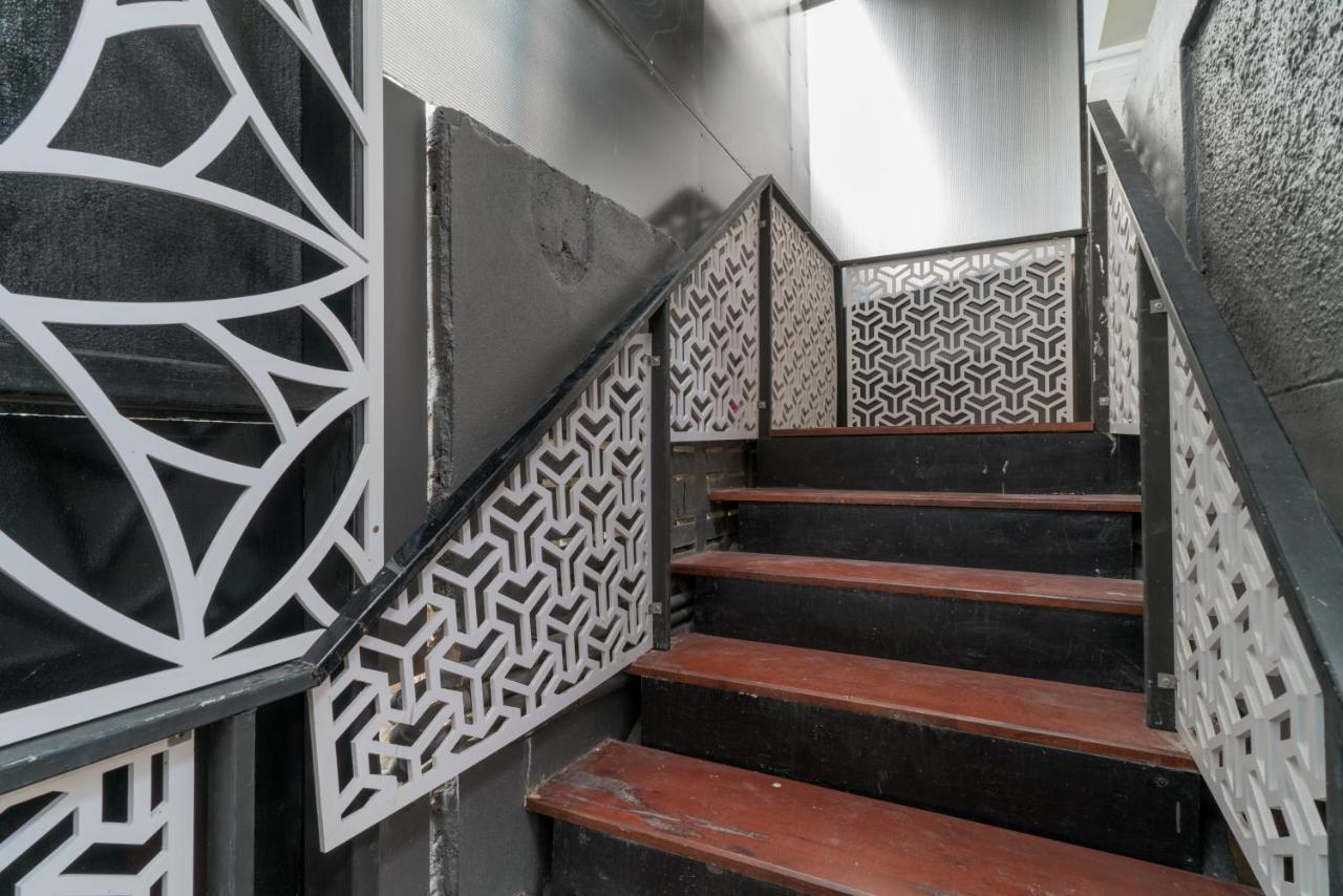 Отель Grey Door Patong Экстерьер фото