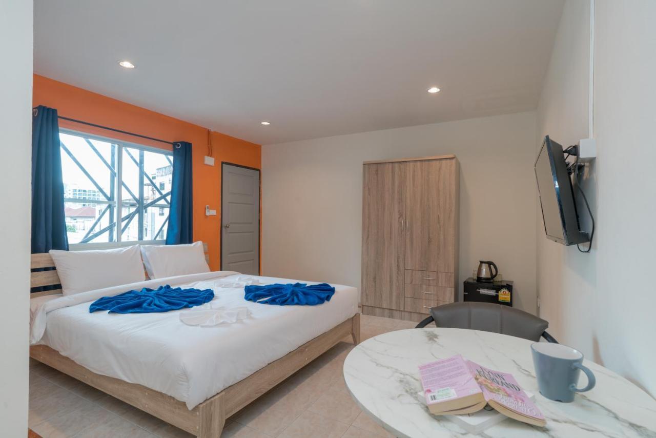 Отель Grey Door Patong Экстерьер фото