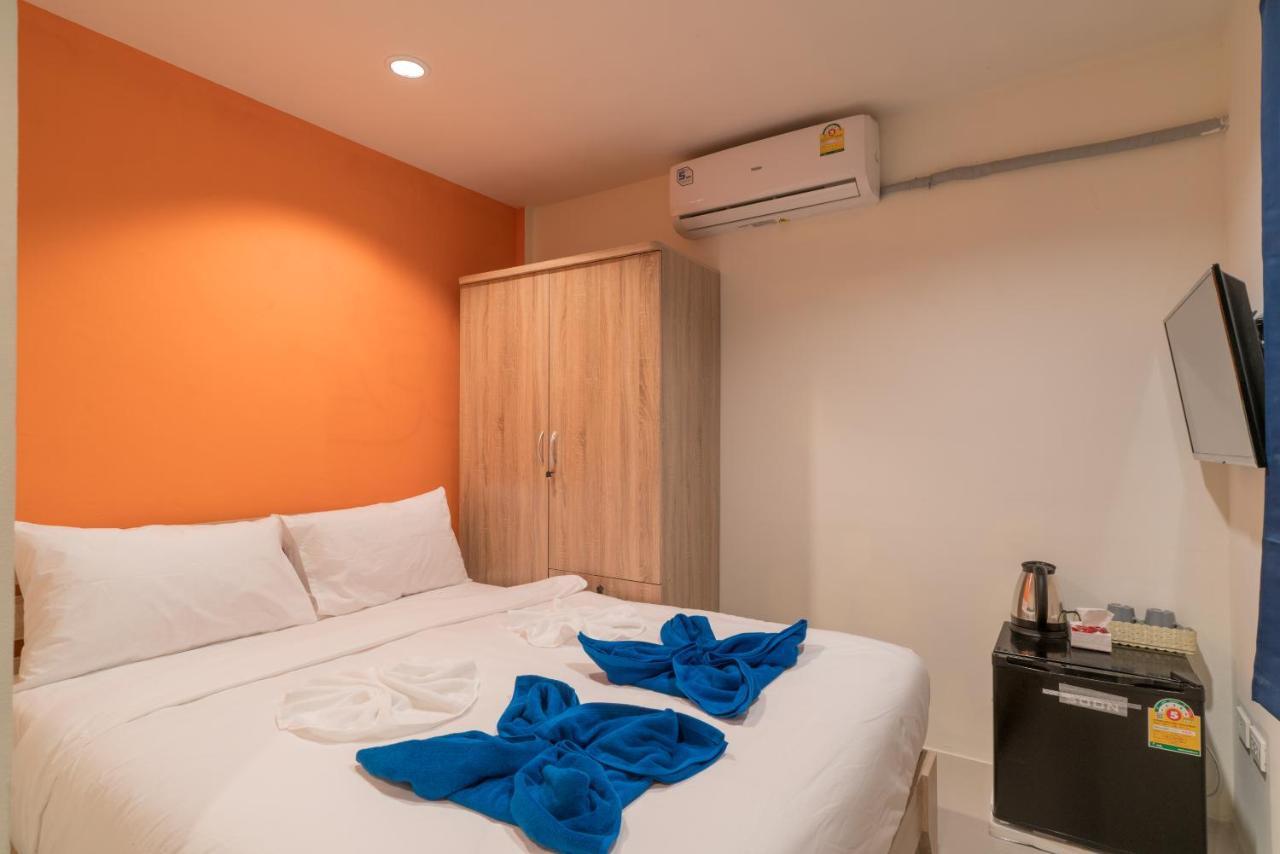 Отель Grey Door Patong Экстерьер фото