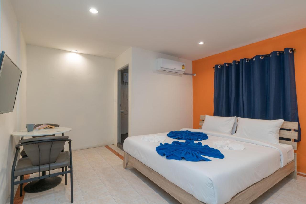 Отель Grey Door Patong Экстерьер фото