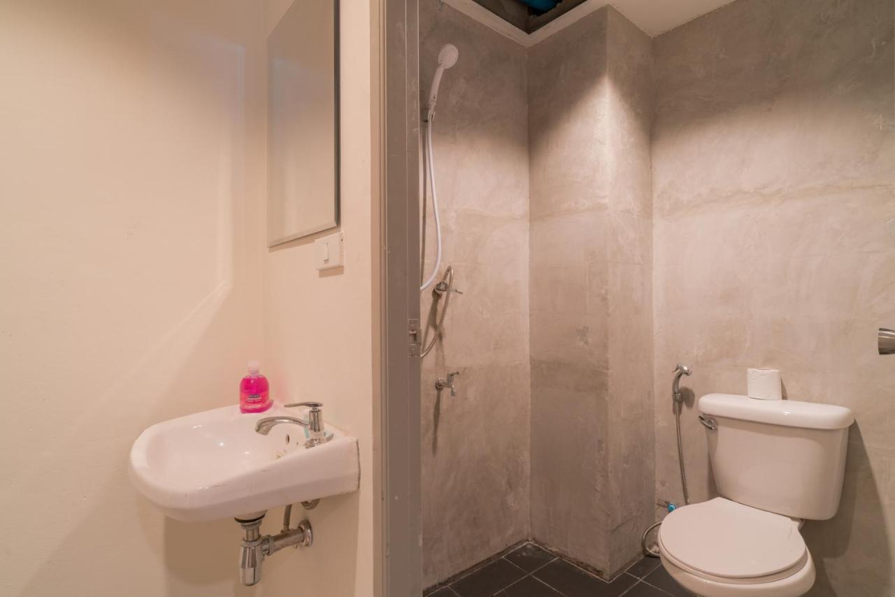 Отель Grey Door Patong Экстерьер фото