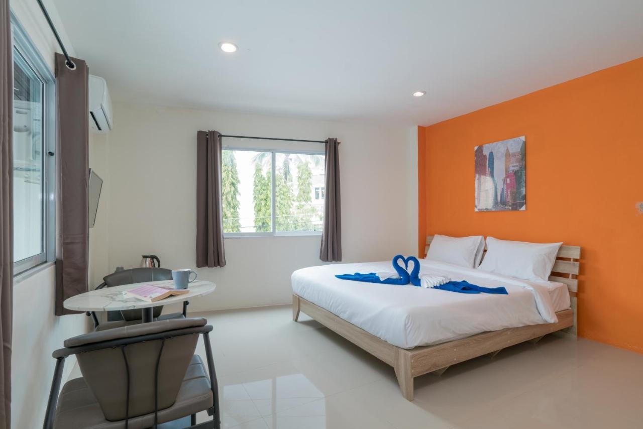 Отель Grey Door Patong Экстерьер фото