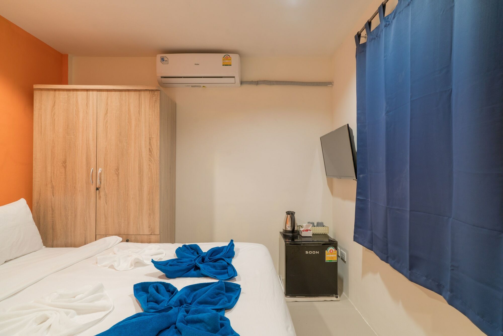 Отель Grey Door Patong Экстерьер фото